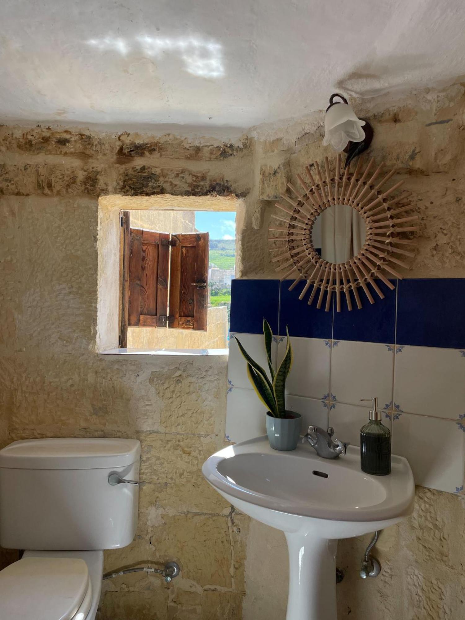 Soluna Boutique Guesthouse Ghasri  Bagian luar foto