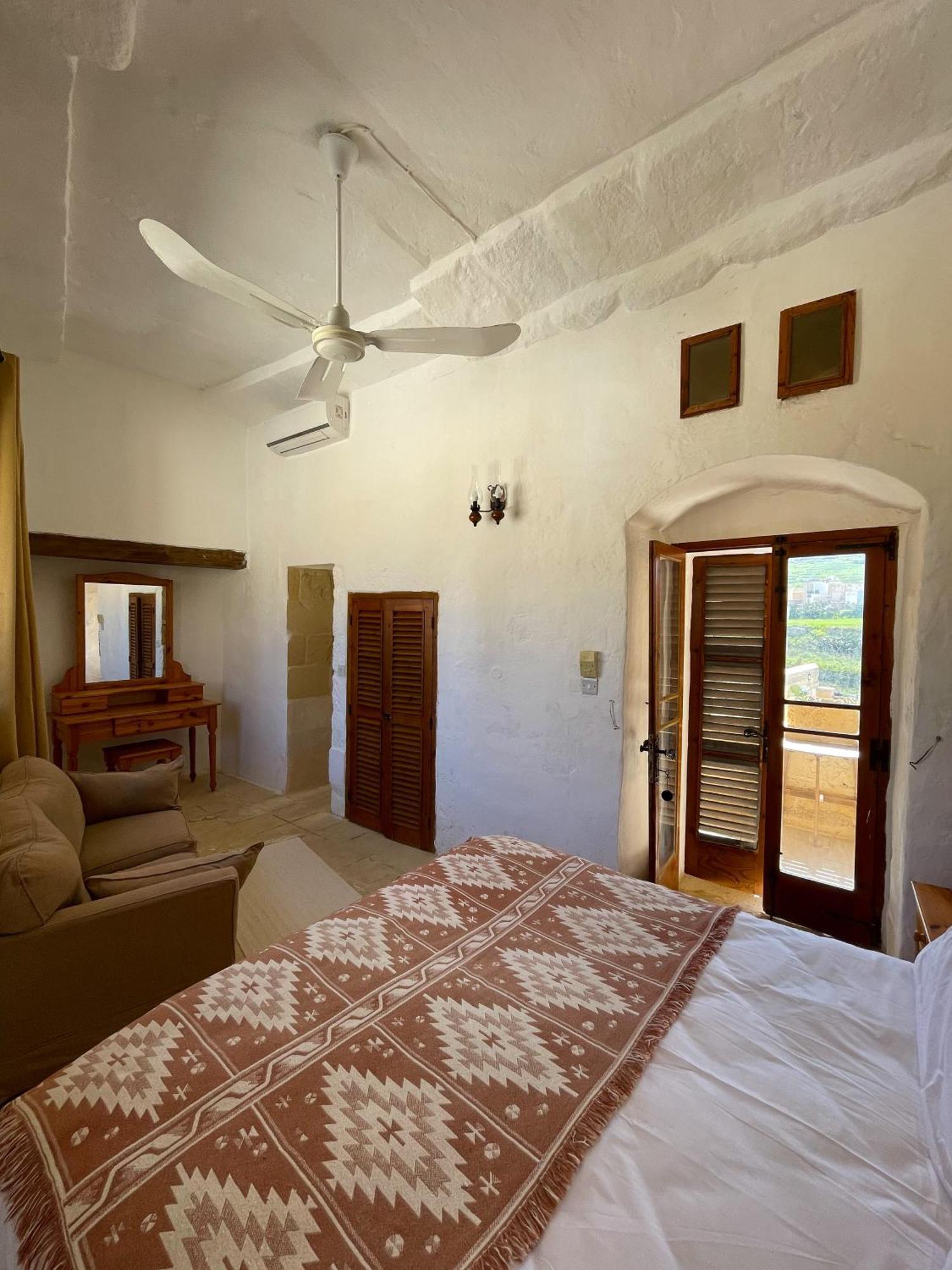 Soluna Boutique Guesthouse Ghasri  Bagian luar foto