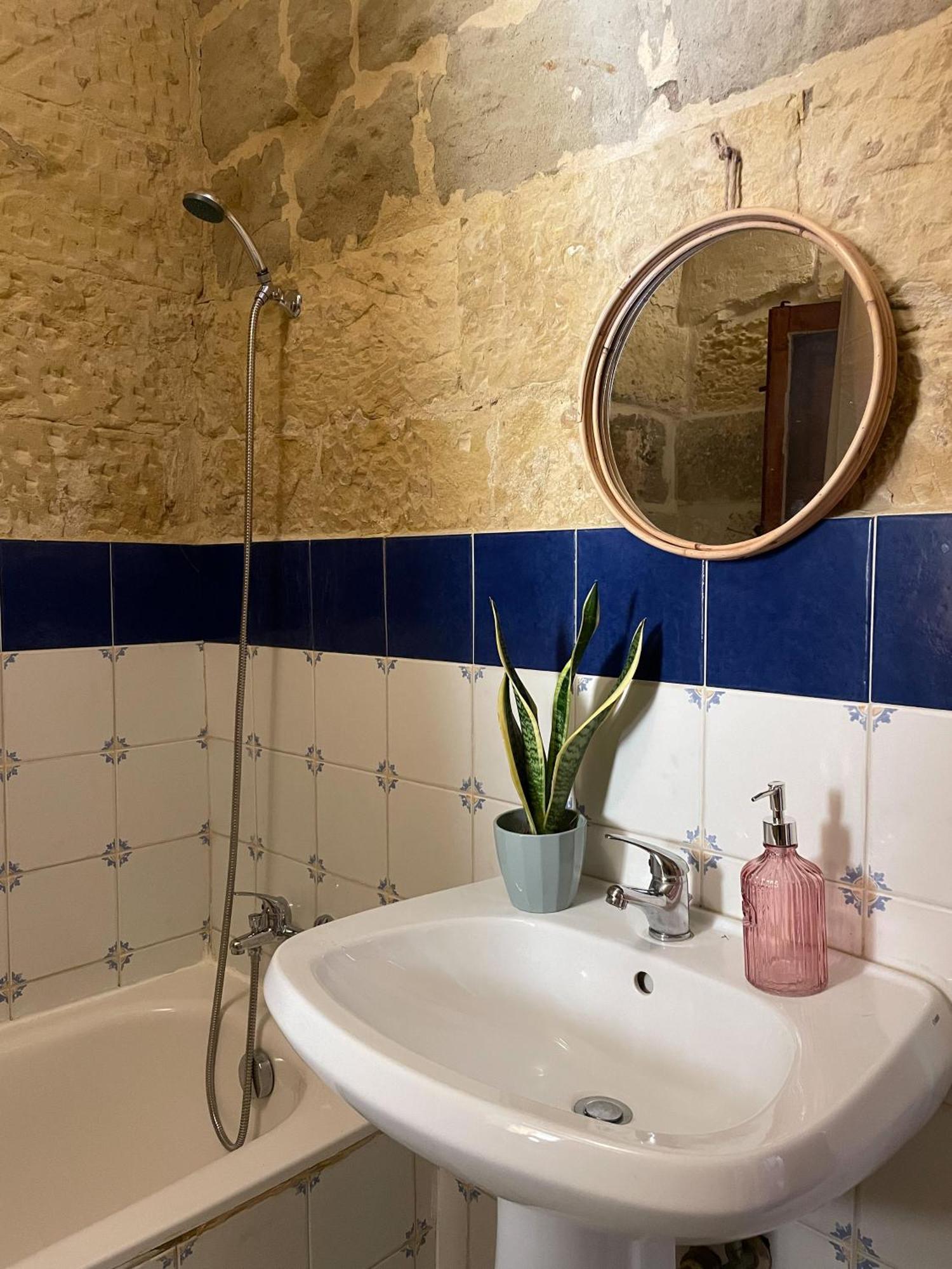 Soluna Boutique Guesthouse Ghasri  Bagian luar foto