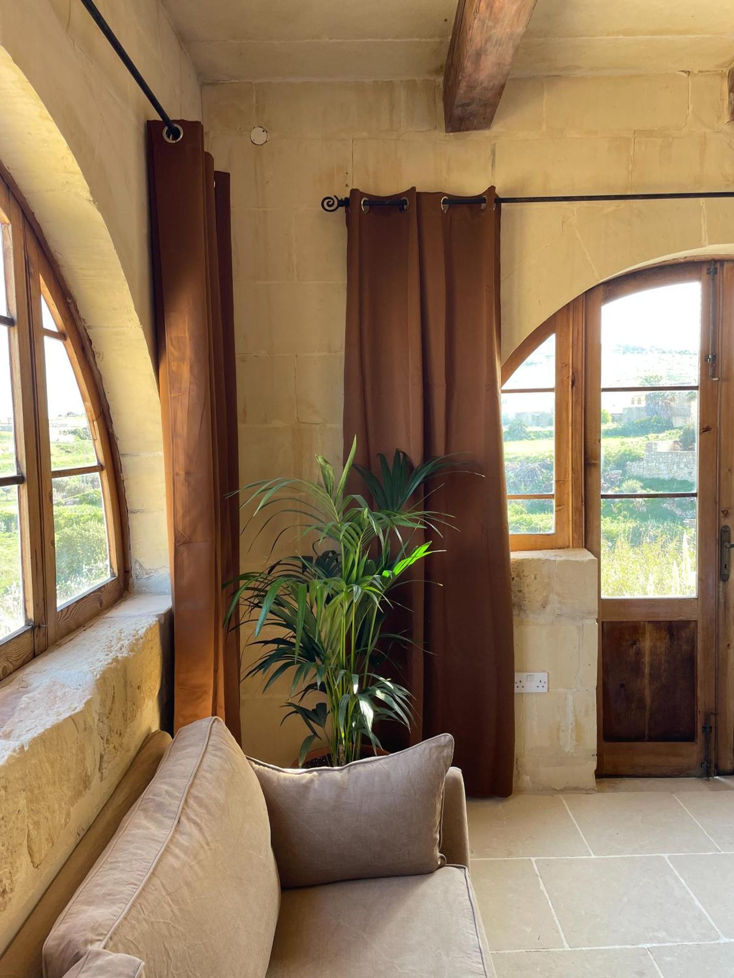 Soluna Boutique Guesthouse Ghasri  Bagian luar foto