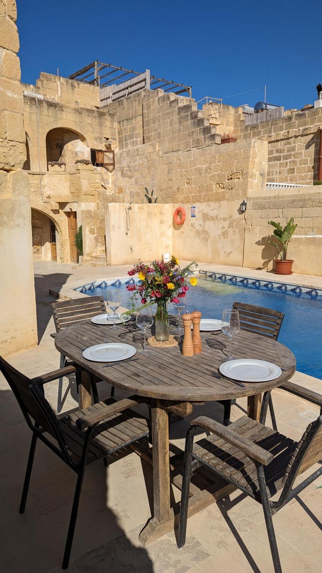 Soluna Boutique Guesthouse Ghasri  Bagian luar foto